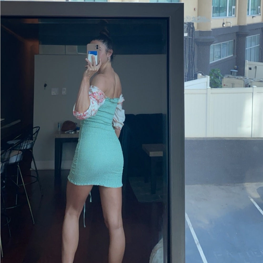 Dress - Picture 2 of 2